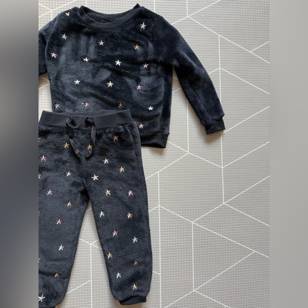 Epic Threads|Baby girl matching two piece fleece tracksuit in Star print•••2T